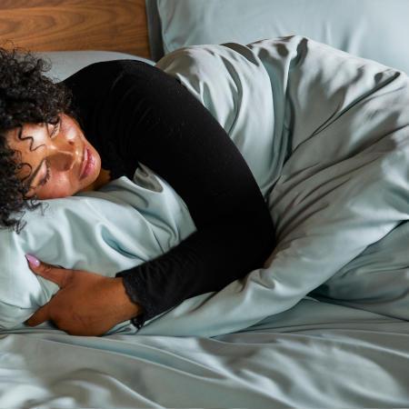 18 Tips To Help Get Rid Of Hot Flashes and Night Sweats Naturally - Cool-jams